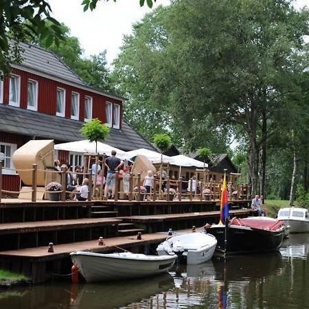 Готель Bootshaus Bedekaspel Екстер'єр фото